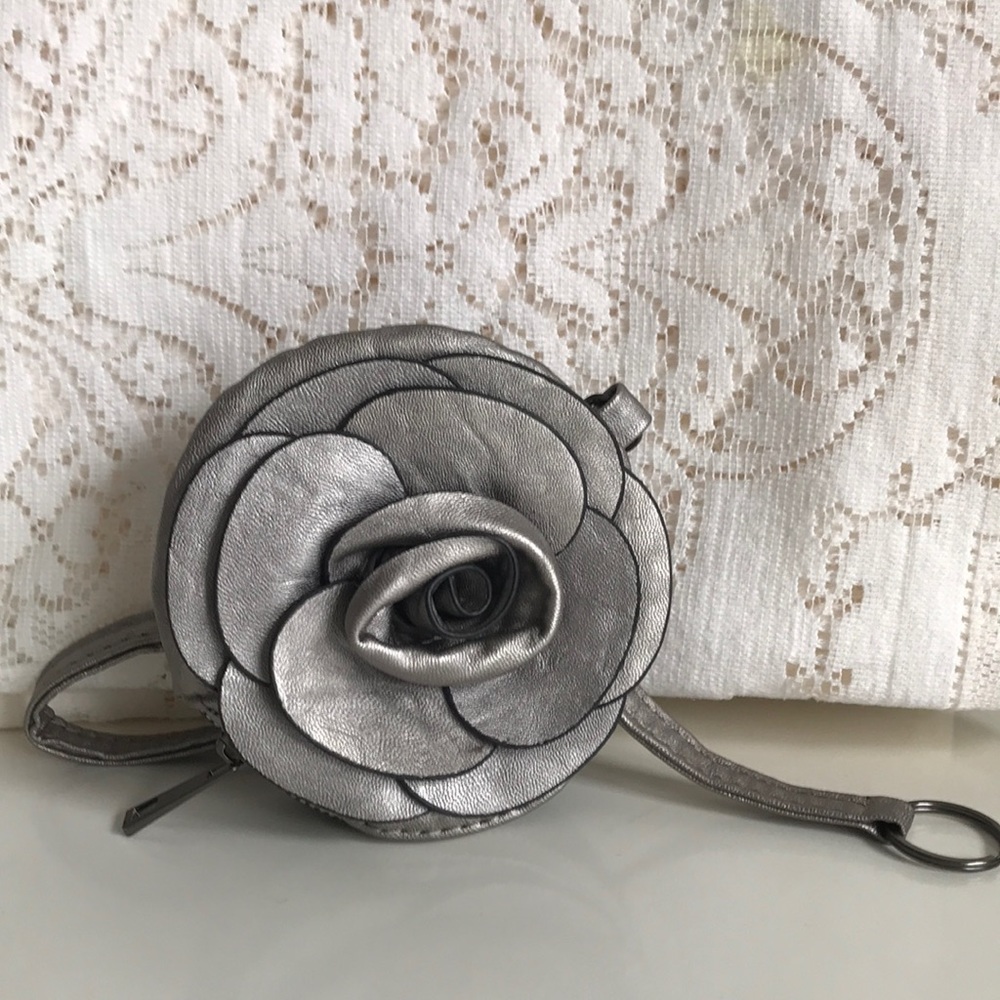 Flower 🌸 bag - Picture 2 of 2